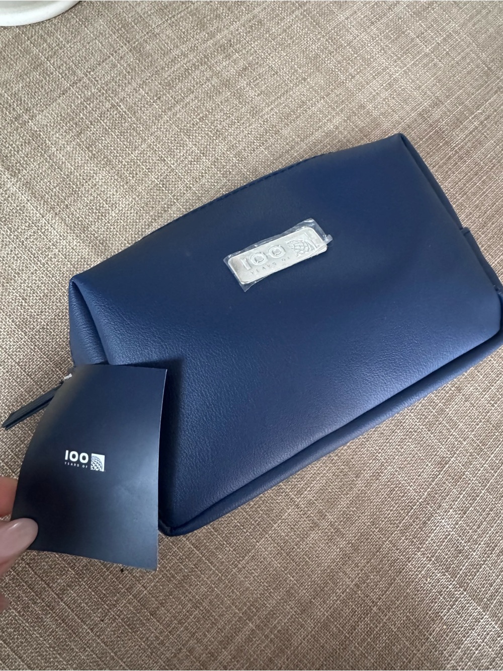 Polaris - United Airlines amenity kit